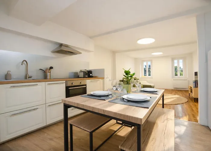 Centre Historique De - Grand T2 De 52 M - 4 Personnes Apartment *