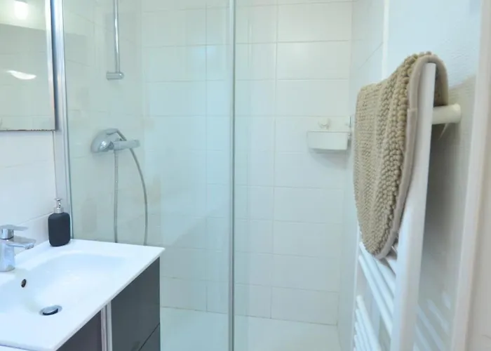 Centre Historique De - Grand T2 De 52 M - 4 Personnes Apartment *